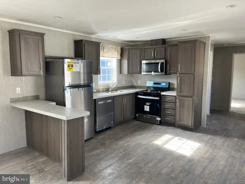 409 Oak Dr, Green Lane, PA 18054 - #2