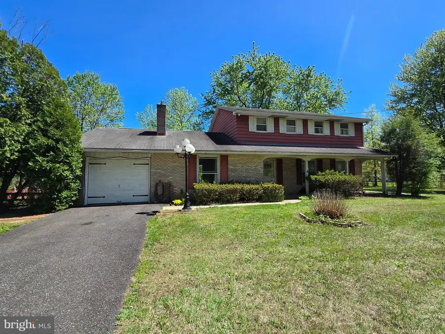 314 Neiffer Rd, Schwenksville, PA 19473 - #3