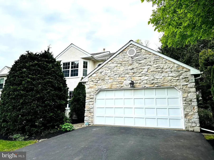 1853 Hood Ln, Maple Glen, PA 19002 - #2