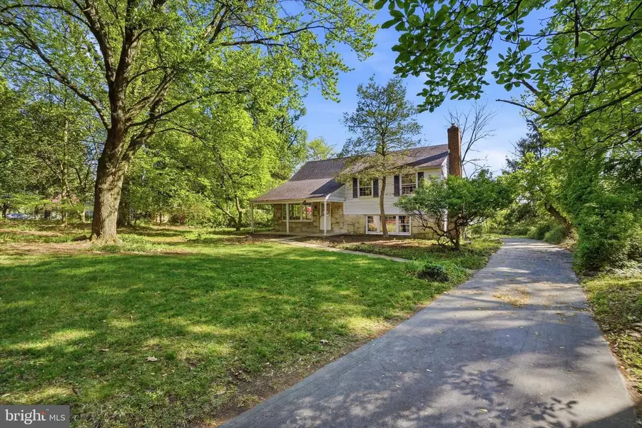 662 Deaver Dr, Blue Bell, PA 19422 - #2
