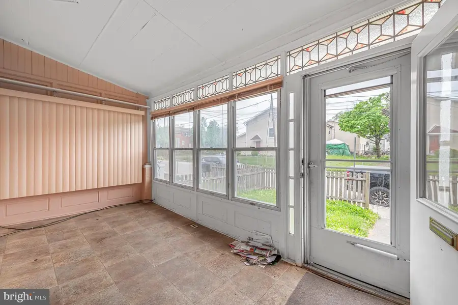 23 Orange Ave, Ambler, PA 19002 - #3
