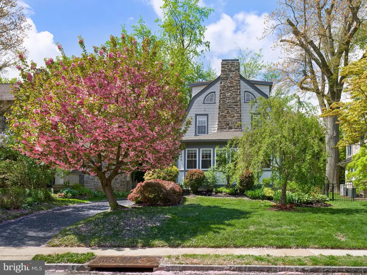 404 Kent Rd, Bala Cynwyd, PA 19004 - #1