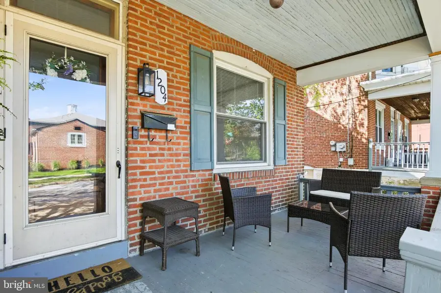 1204 Queen St, Pottstown, PA 19464 - #3