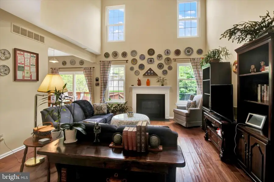 107 Castle Dr, North Wales, PA 19454 - #2