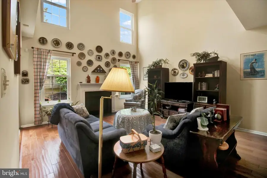 107 Castle Dr, North Wales, PA 19454 - #3