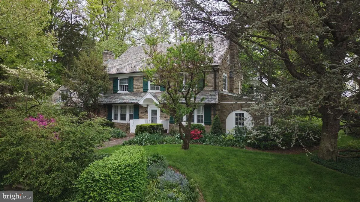 105 E Logan St, Norristown, PA 19401 - #1