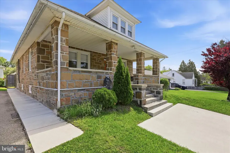 272 E North Ln, Conshohocken, PA 19428 - #2