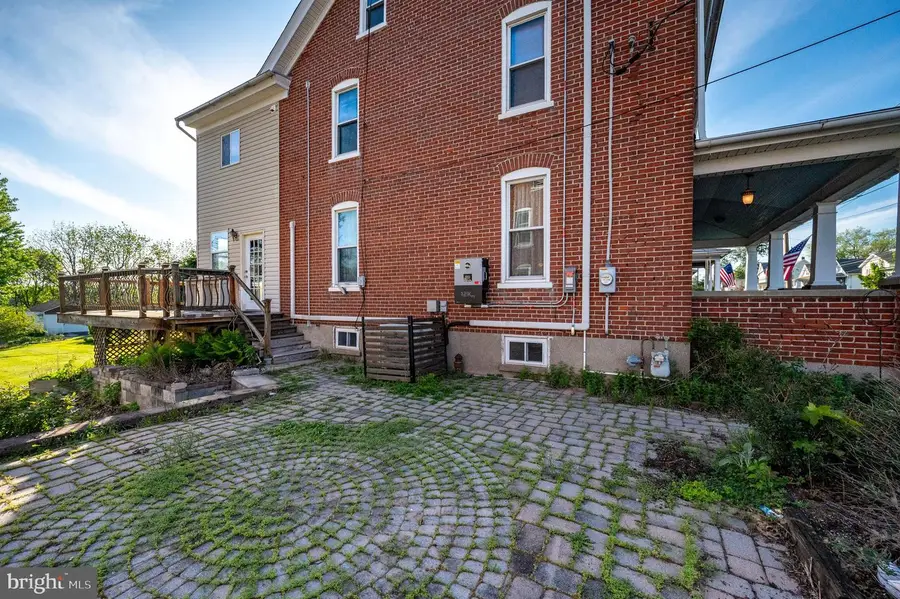 591 Dotts St, Pennsburg, PA 18073 - #3