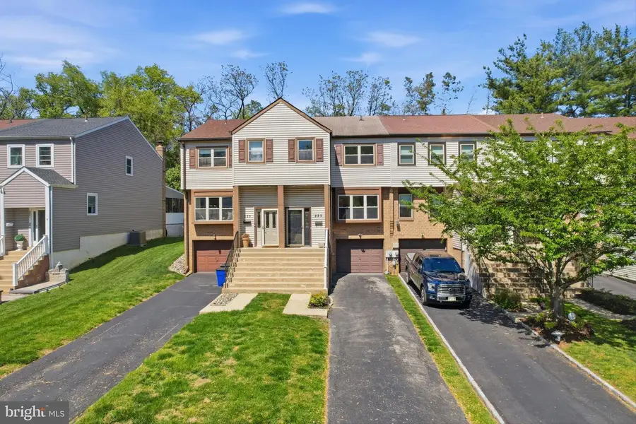 225 Birch Dr, Lafayette Hill, PA 19444 - #2