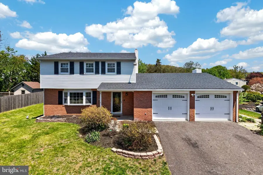 723 Wendy Dr, Pottstown, PA 19464 - #2