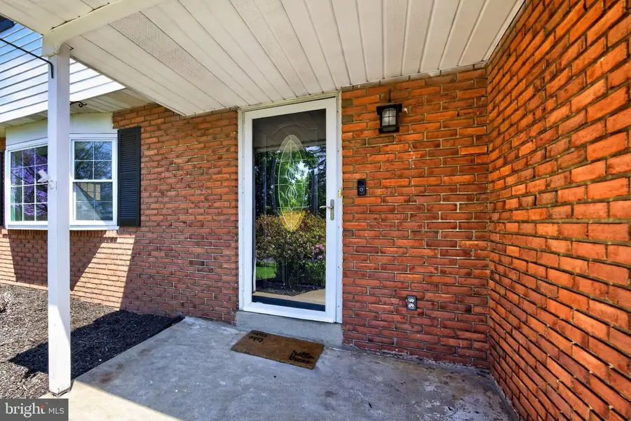 723 Wendy Dr, Pottstown, PA 19464 - #3