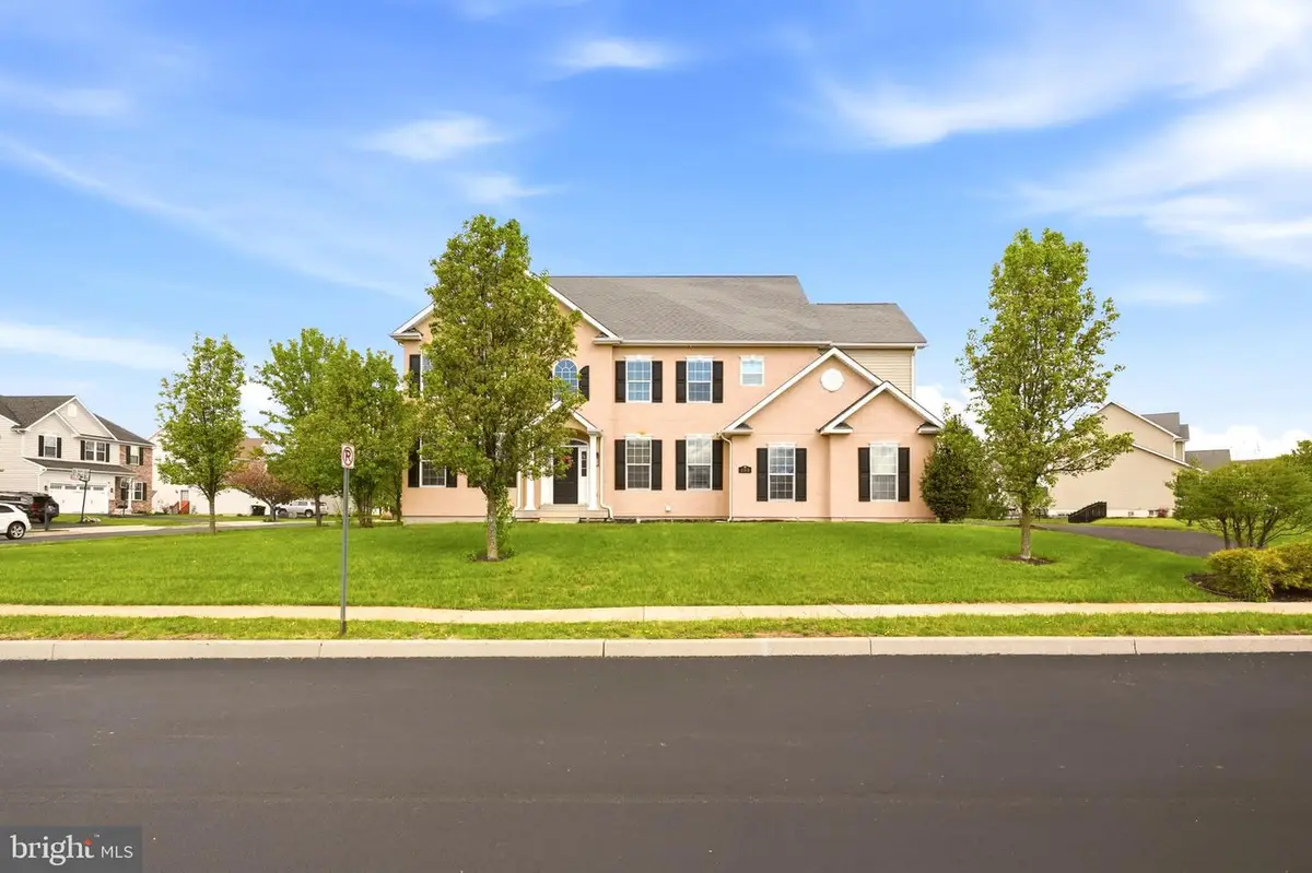 100 Lilac Ln, Gilbertsville, PA 19525 - #1