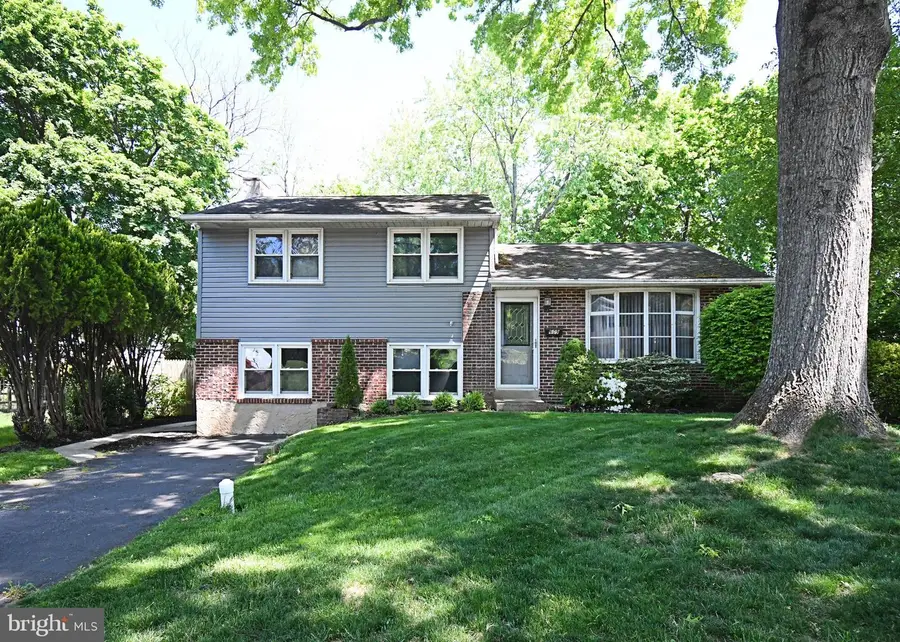 609 Mansfield Rd, Willow Grove, PA 19090 - #2