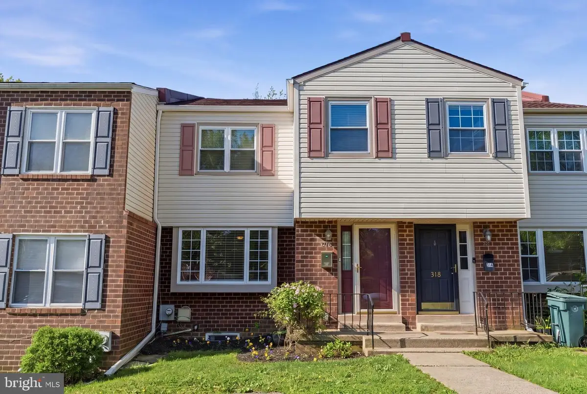 320 Birch Dr, Lafayette Hill, PA 19444 - #1