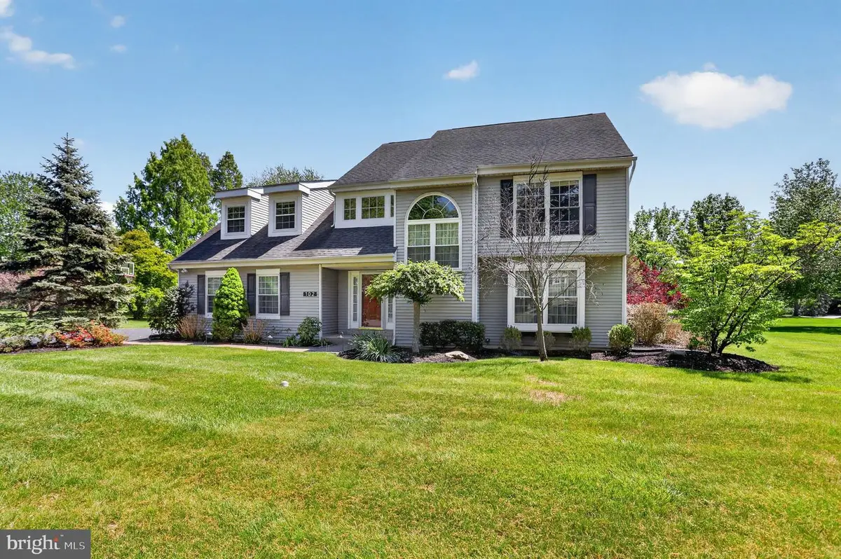 102 Grouse Ct, North Wales, PA 19454 - #1