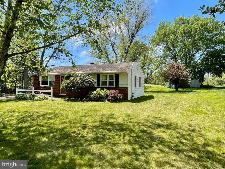 129 S Limerick Rd, Royersford, PA 19468 - #2