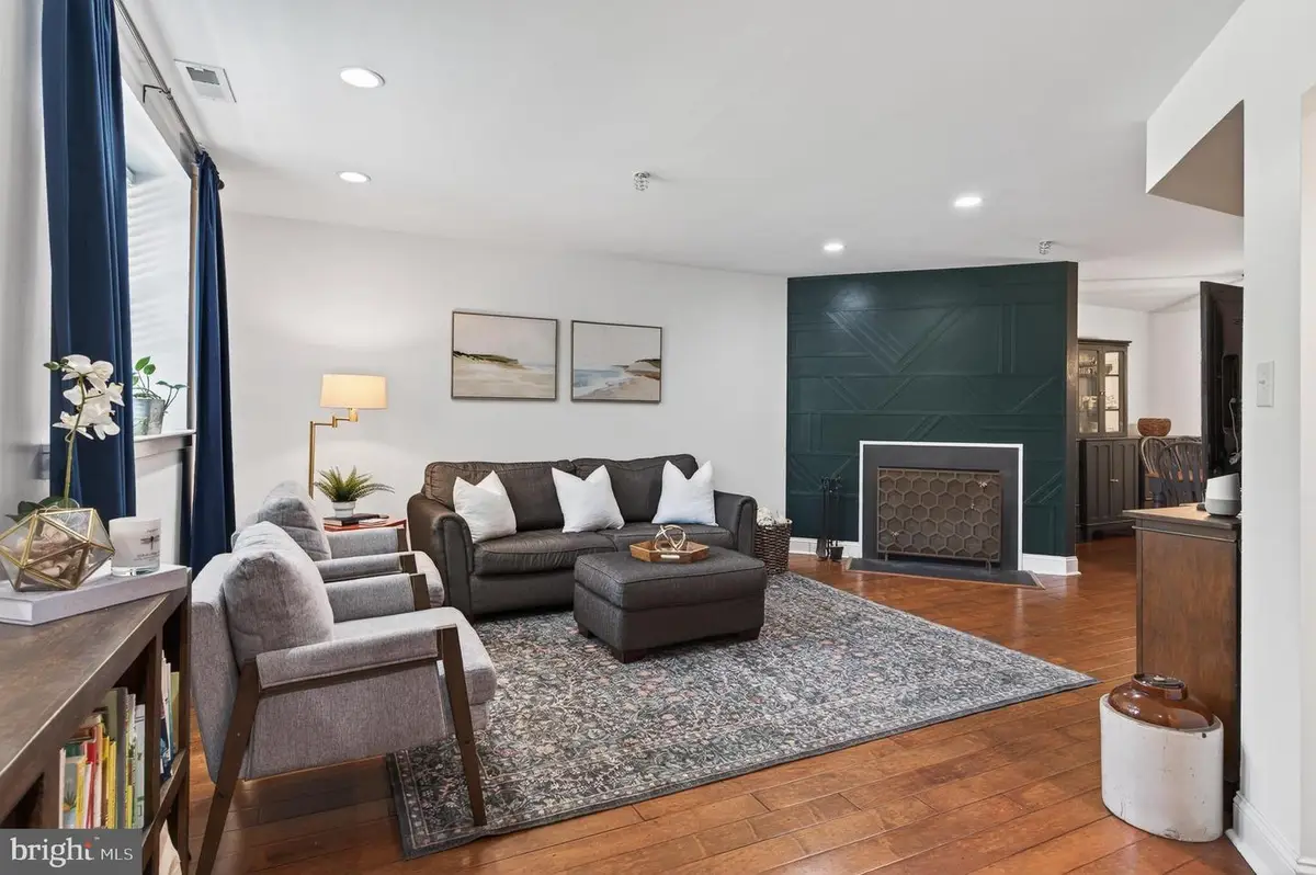 104 Woodside Rd #a-102, Haverford, PA 19041 - #1