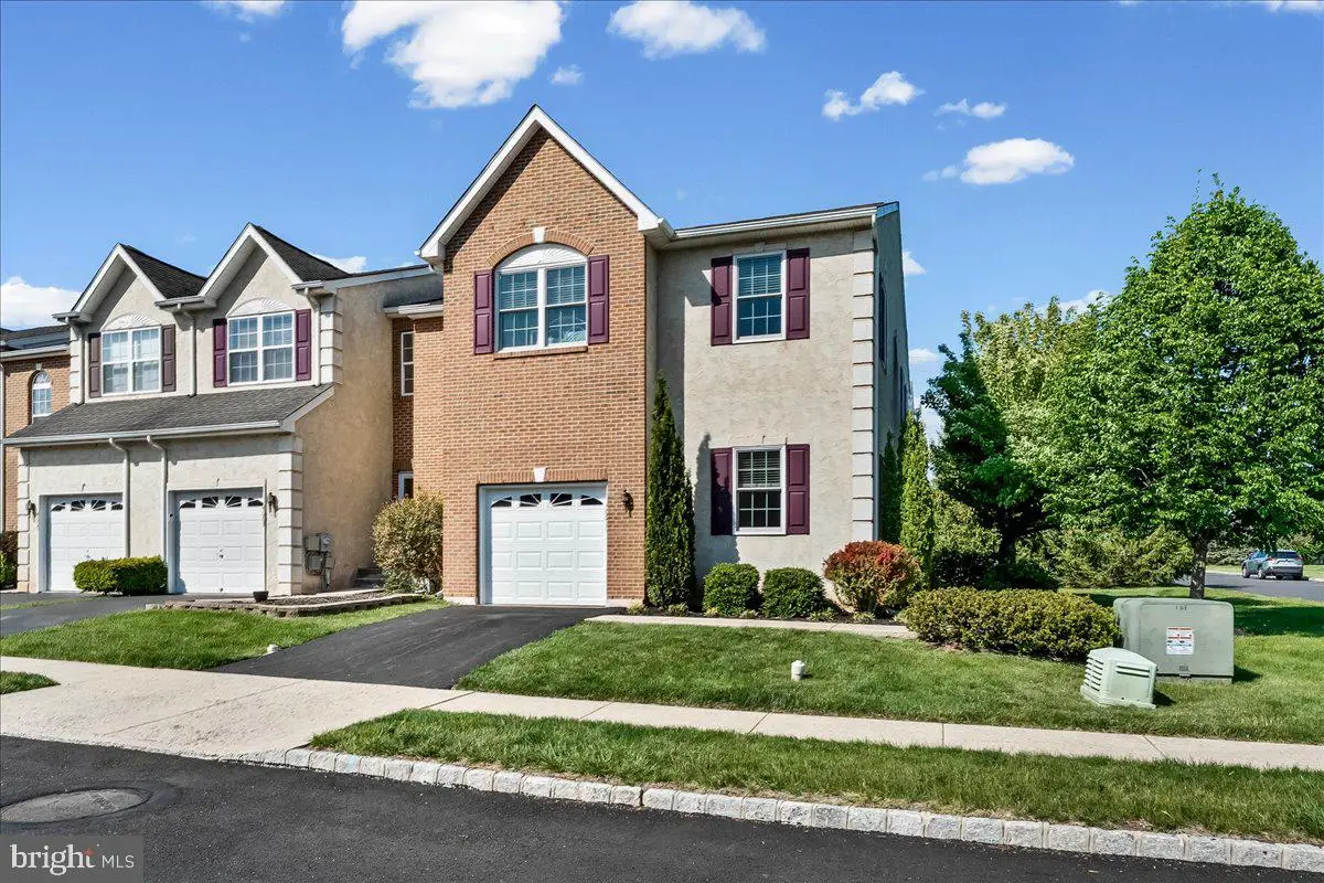 4001 Sarah Ct, Collegeville, PA 19426 - #1