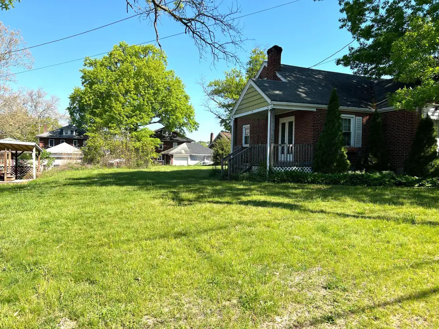 853 N Franklin St, Pottstown, PA 19464 - #3