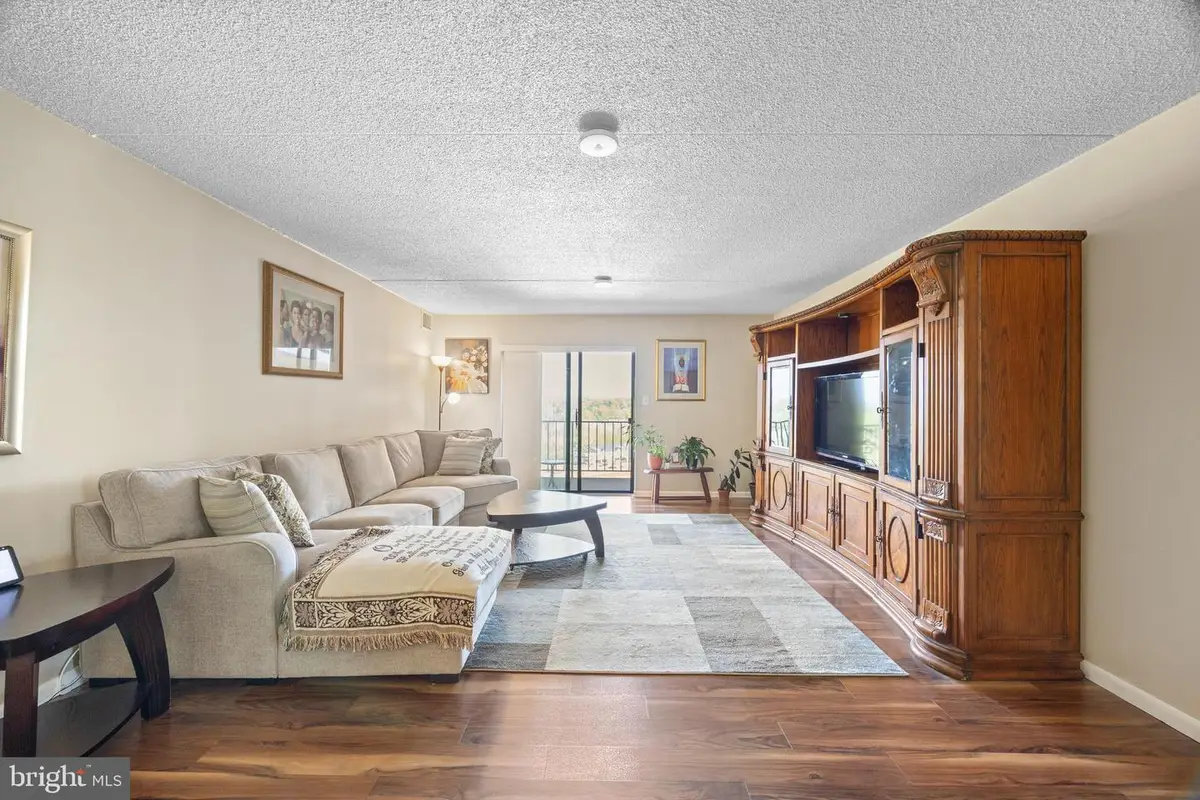 20933 Valley Forge Cir #933, King Of Prussia, PA 19406 - #1