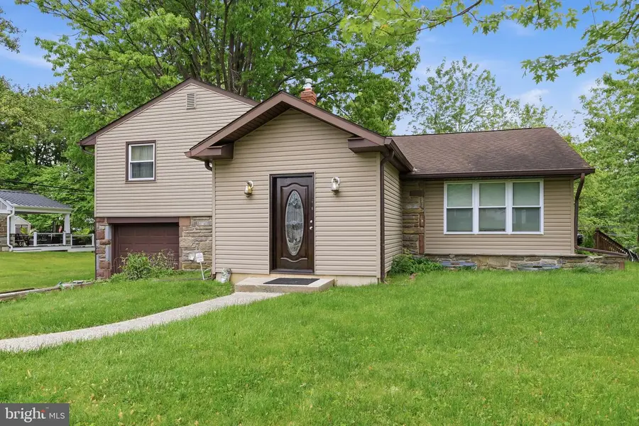 1111 Harriett Rd, Huntingdon Valley, PA 19006 - #2