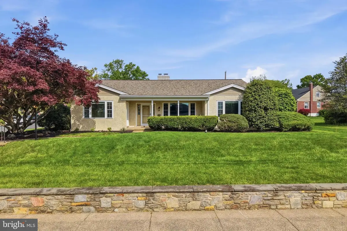 79 W Central Ave, Telford, PA 18969 - #1