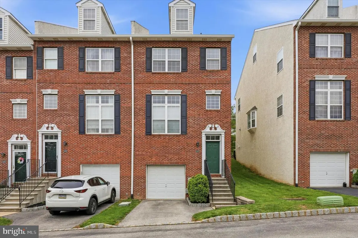 422 W 5th Ave, Conshohocken, PA 19428 - #1