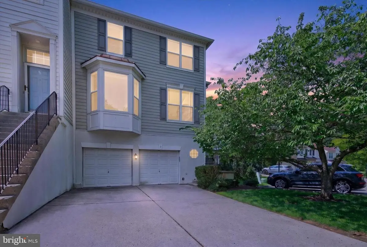 7 Cherry Ct, Lafayette Hill, PA 19444 - #1