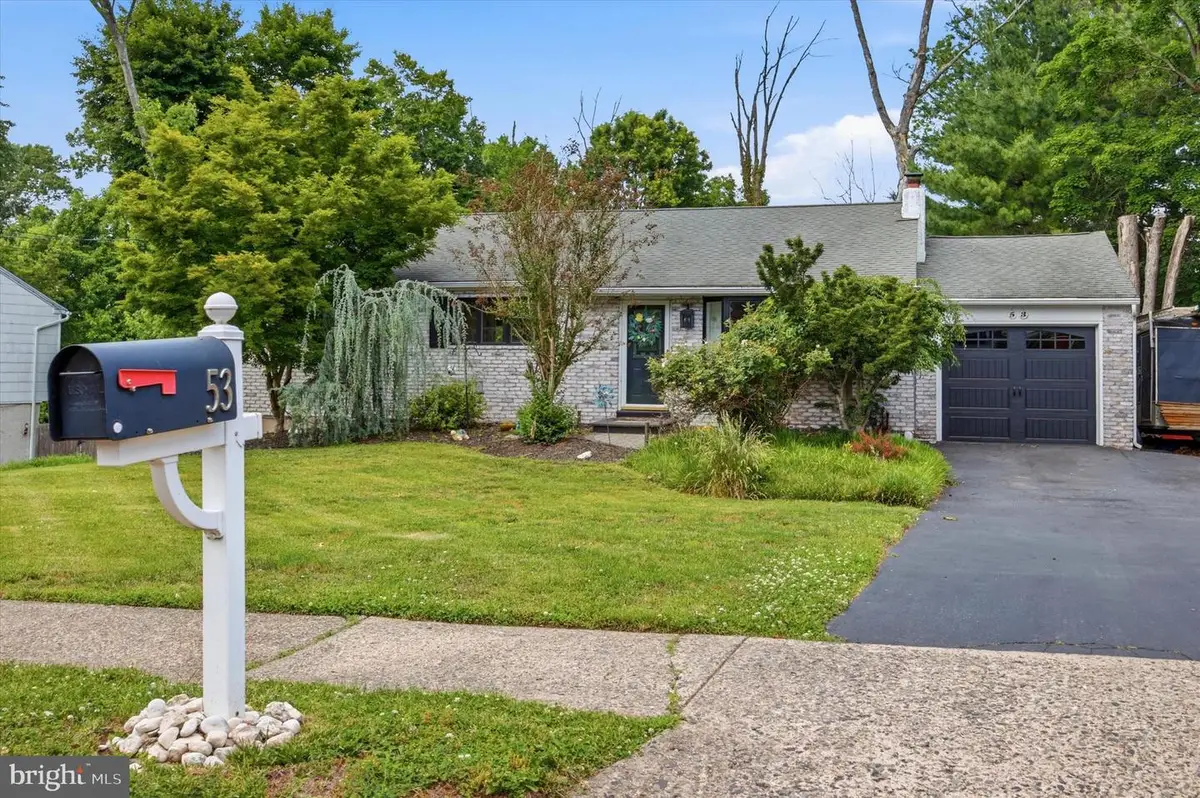 53 Skyline Dr, Norristown, PA 19403 - #1