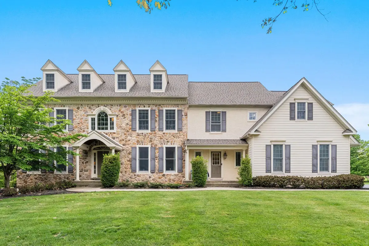 912 Ashbourne Way, Schwenksville, PA 19473 - #1