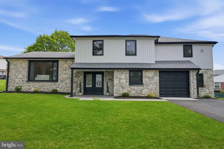 3531 Chimney Swift Dr, Huntingdon Valley, PA 19006 - #2