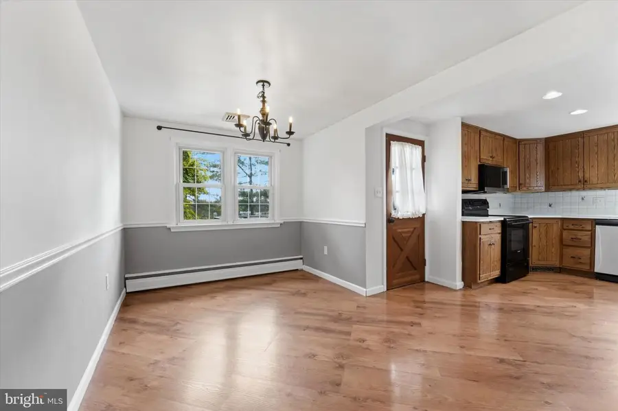 949 Pennsylvania Ave, Pottstown, PA 19464 - #3