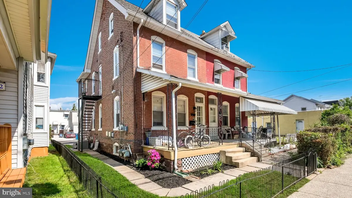 424 Walnut St, Lansdale, PA 19446 - #1