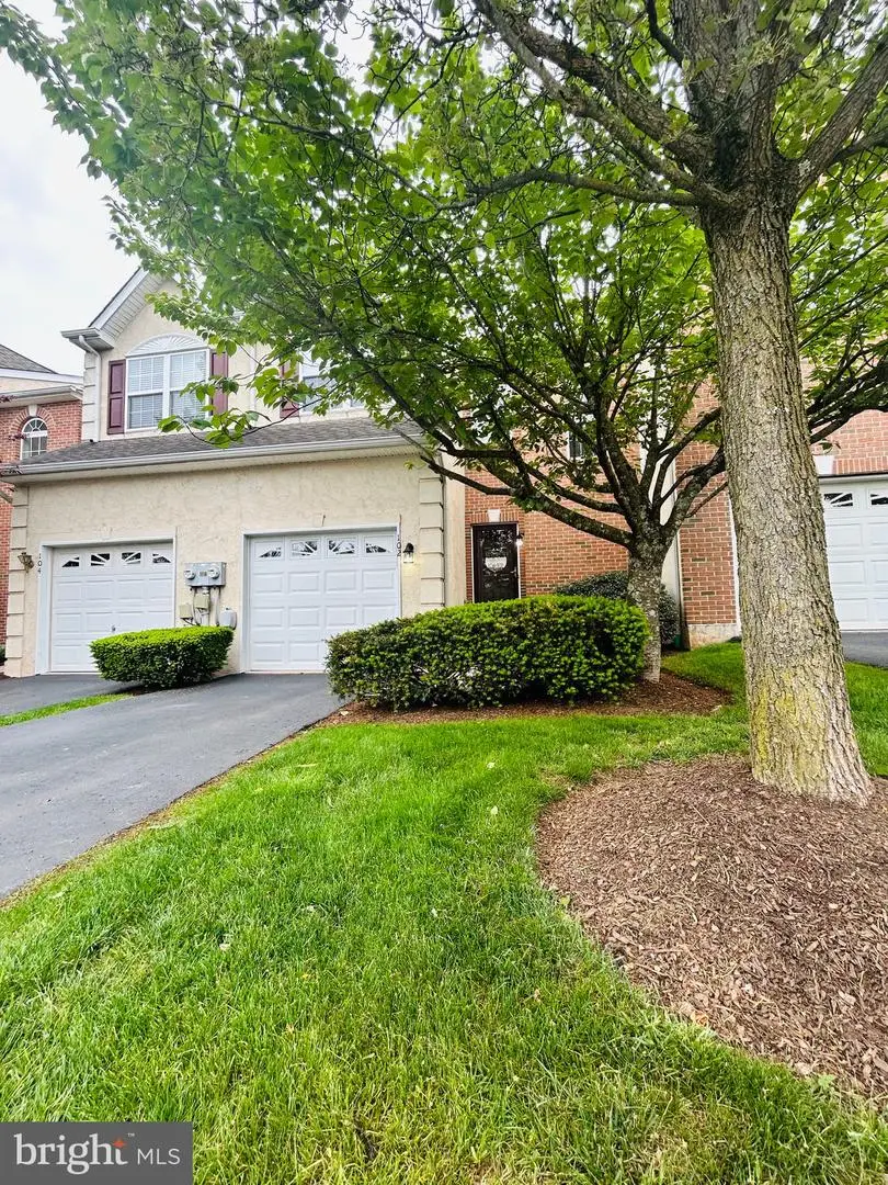 102 Watercrest Dr, Red Hill, PA 18076 - #1