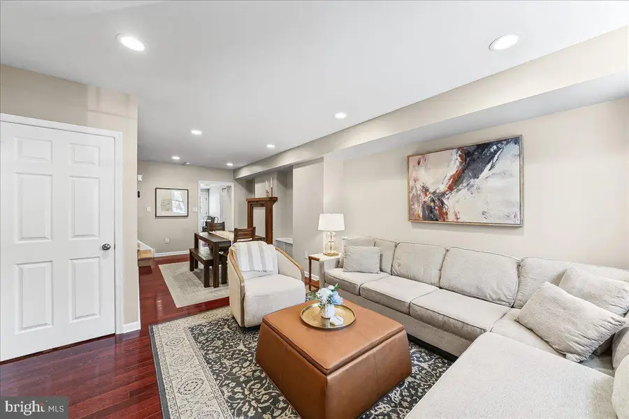 387 E Hector St, Conshohocken, PA 19428 - #3