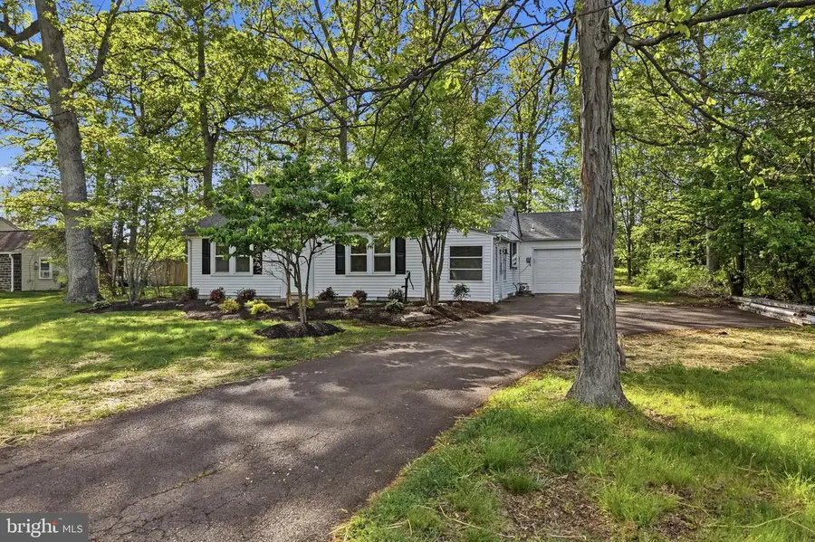 1306 W Orvilla Rd, Hatfield, PA 19440 - #3