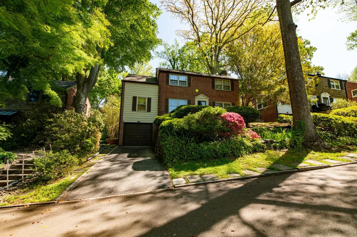 259 Harrogate Rd, Wynnewood, PA 19096 - #1