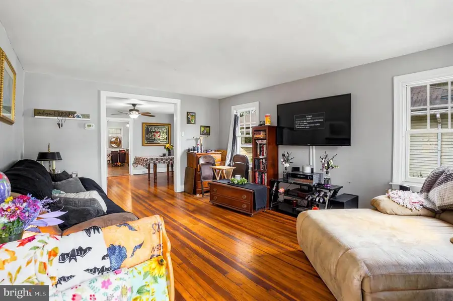2950 E Walnut St, Colmar, PA 18915 - #3