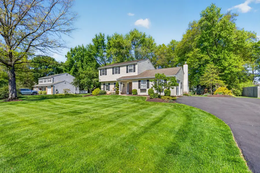 556 Grapevine Dr, Hatfield, PA 19440 - #2