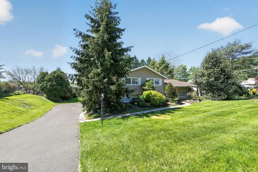 533 Martin Ln, Dresher, PA 19025 - #2