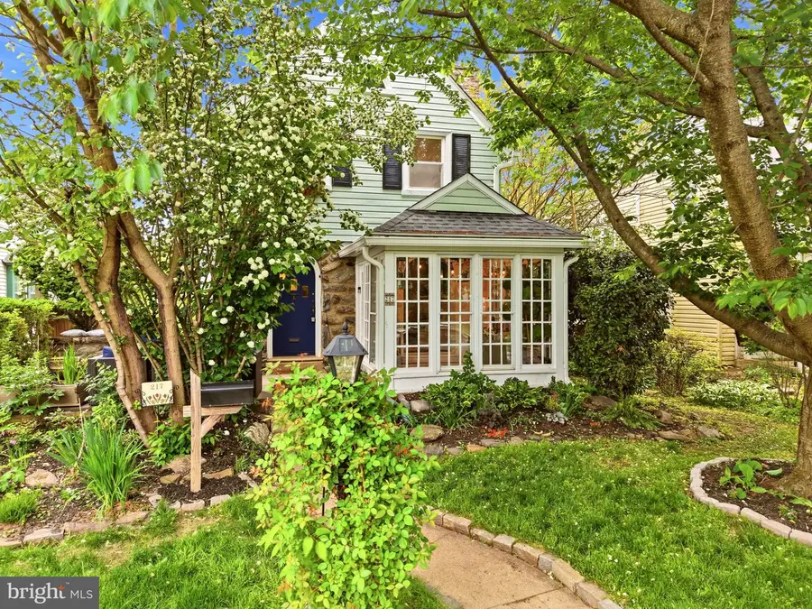 217 Rock Glen Rd, Wynnewood, PA 19096 - #2