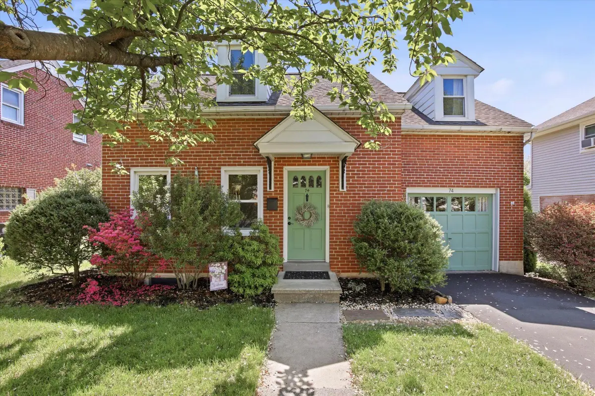 74 Cedar St, Pottstown, PA 19464 - #1