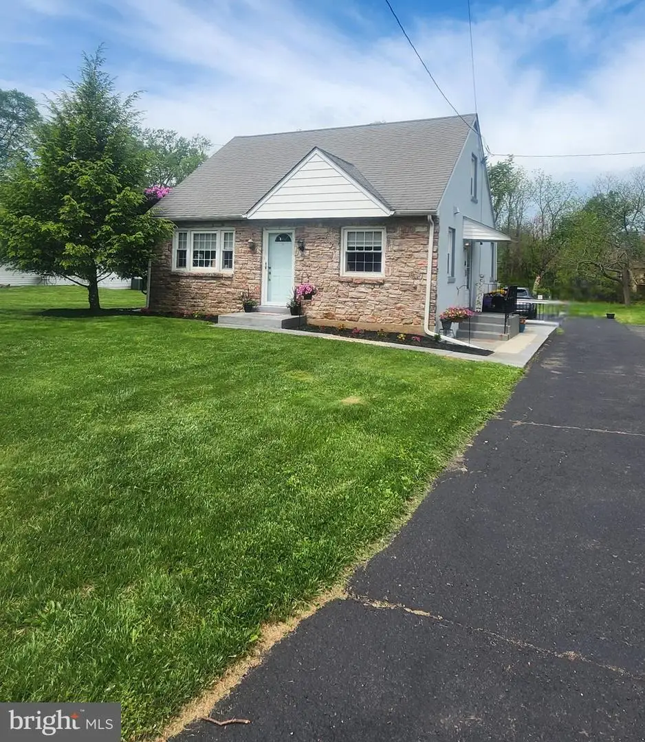 2108 N Line St, Lansdale, PA 19446 - #1