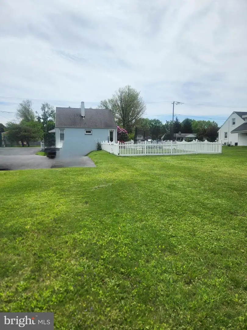 2108 N Line St, Lansdale, PA 19446 - #3