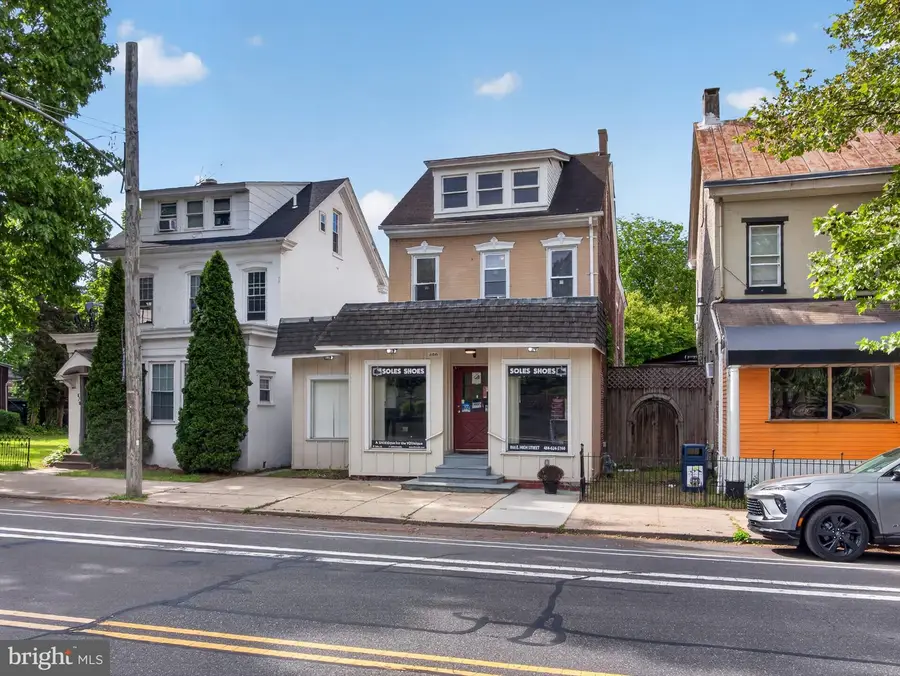 866 E High St, Pottstown, PA 19464 - #3