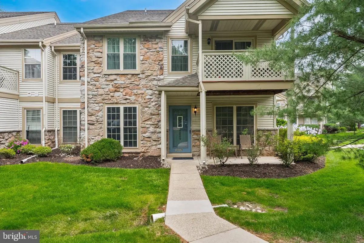 2009 Foxmeadow Dr, Royersford, PA 19468 - #1