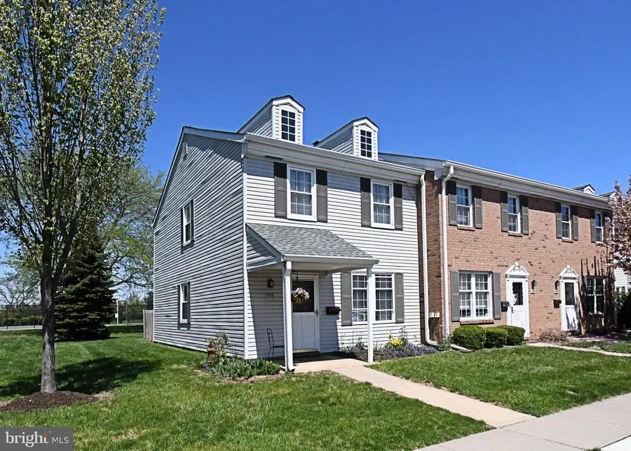 308 Christopher Ct, Lansdale, PA 19446 - #2