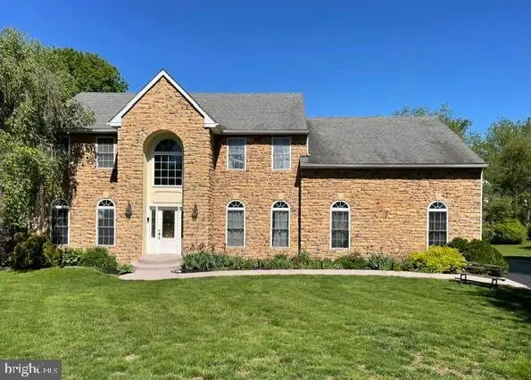 114 Memory Ln, TELFORD, PA 18969