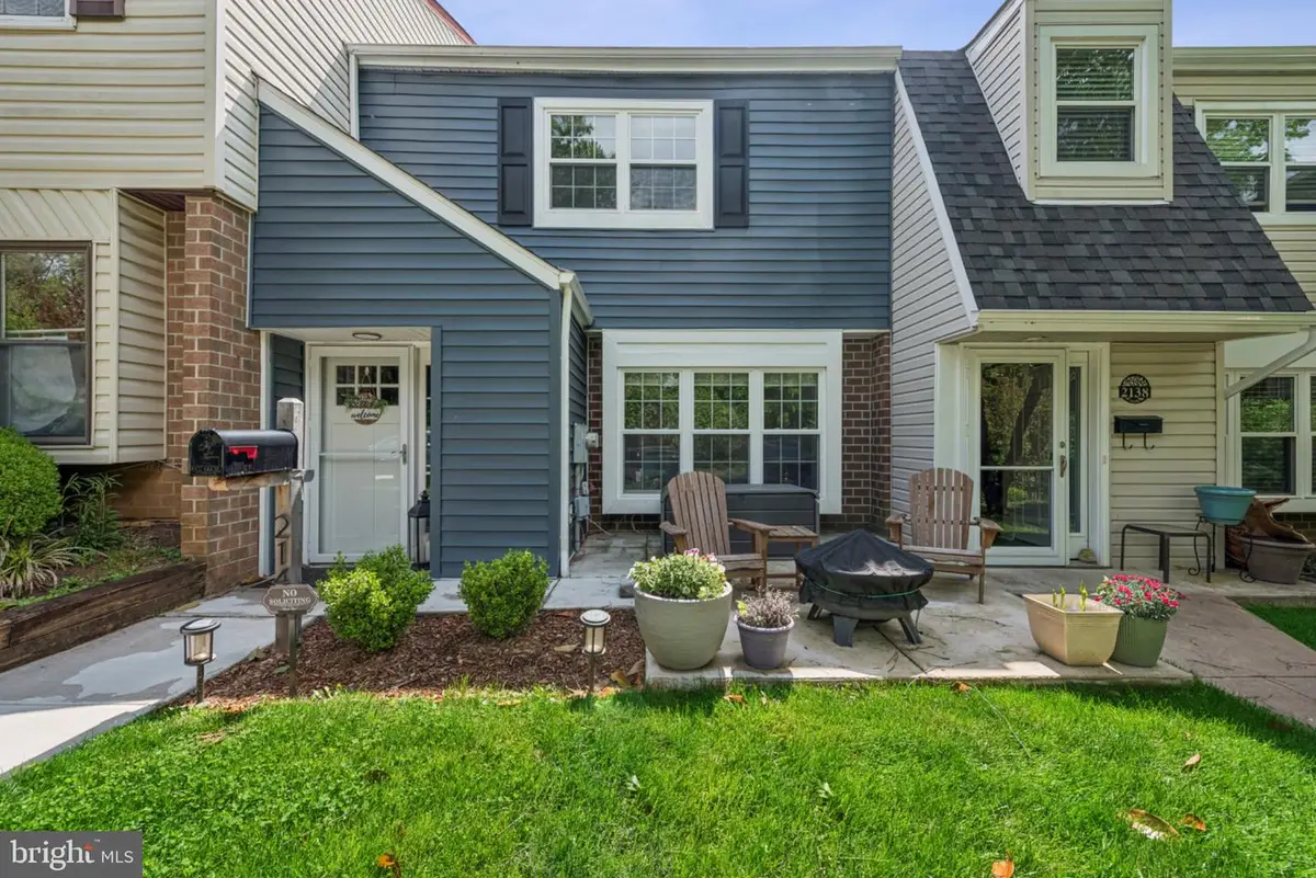 2140 Ash Ln, Lafayette Hill, PA 19444 - #1