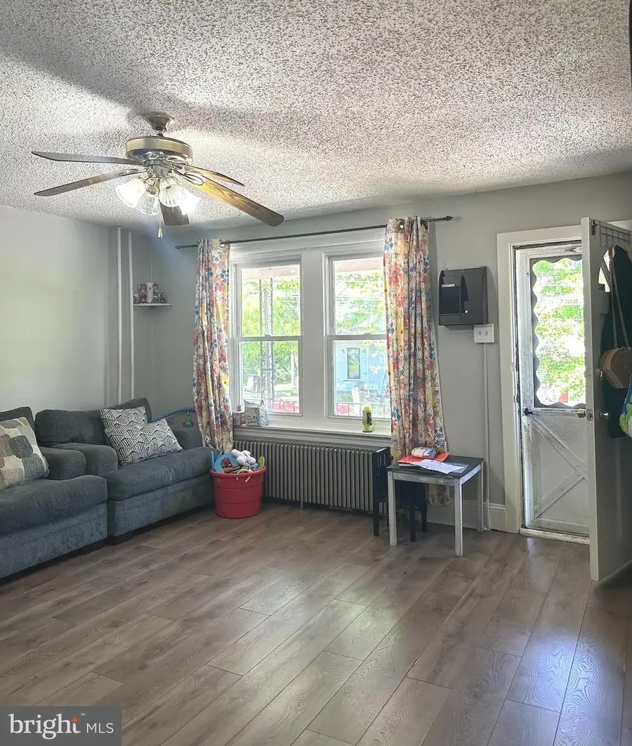828 High St, Norristown, PA 19401 - #3